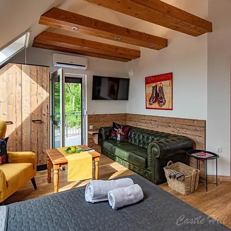 Castle Hill Premium Apartment