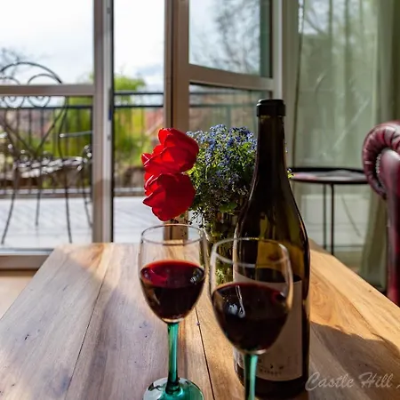 Castle Hill Premium Apartment *