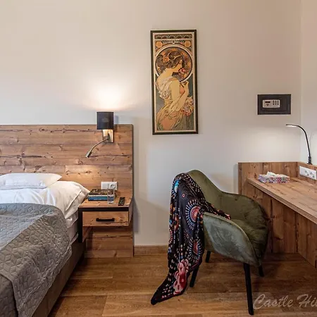 Castle Hill Premium Apartment Eger