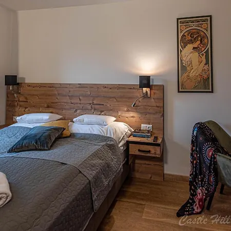Castle Hill Premium Apartment