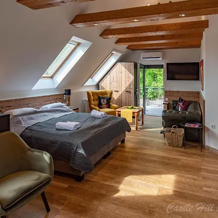 Castle Hill Premium * Eger