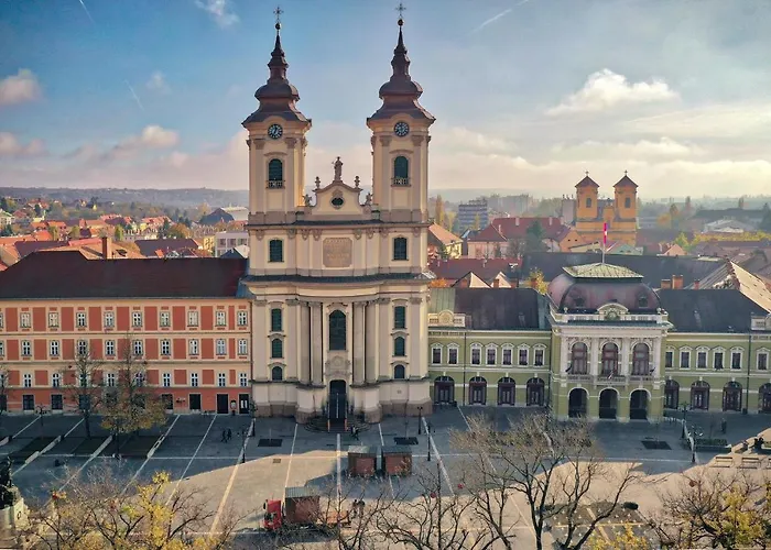 Castle Hill Premium Apartment Eger