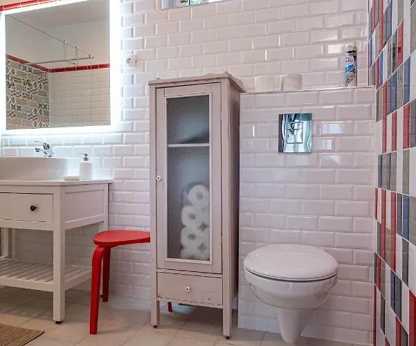 Castle Hill Premium *